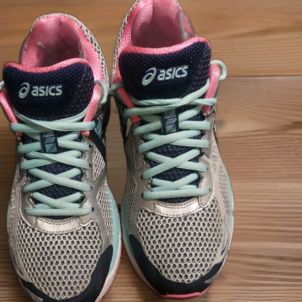 Women's ASICS GT 2000 Running Shoes Sz 8.5 Athletic Sneakers Gray Pink Walking